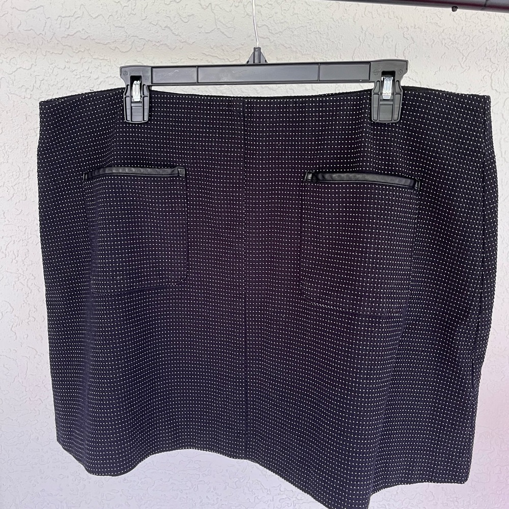 Elle Womens Polka Dot skirt size XL